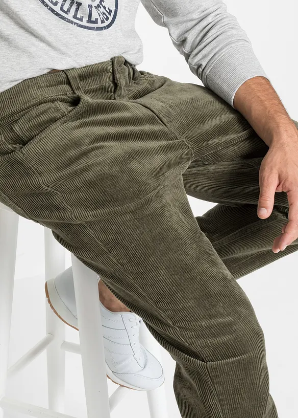Pantalon en velours côtelé extensible et confortable, Slim, bonprix