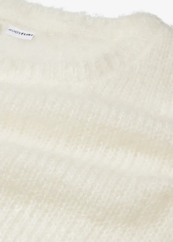 Pull oversize en fil moelleux, bonprix