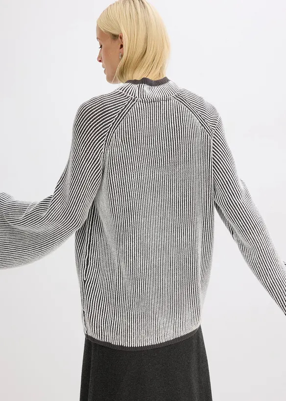 Pull oversize à col montant, bonprix