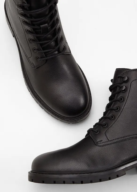 Boots lacées, bonprix