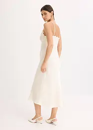 Robe longue et fluide en satin, bonprix