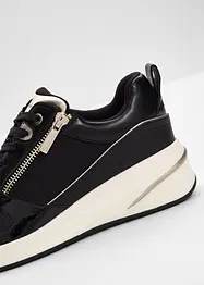Sneakers Tamaris stylée en matière brillante et détails aspect serpent et verni, Tamaris