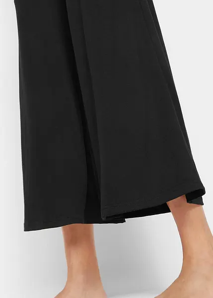 Jupe culotte fluide en matiere extensible avec poches laterales mi mollet noir