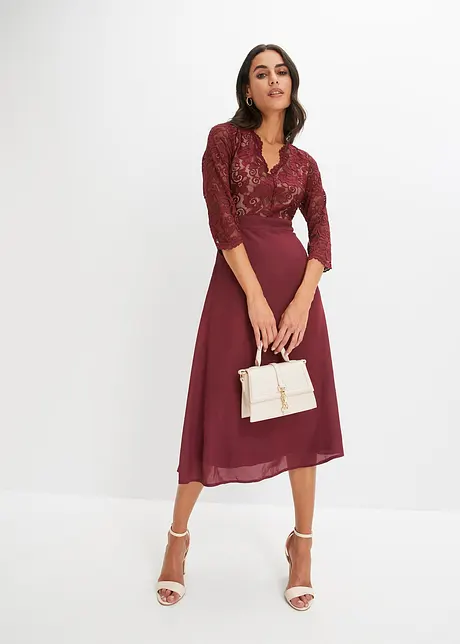 Robe en crêpe avec dentelle, bonprix