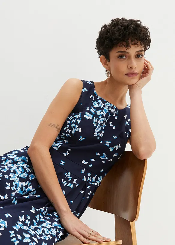 Robe à plis piqués et poches, bonprix
