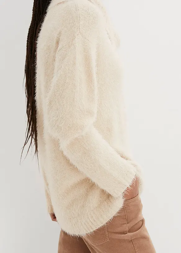 Pull col roulé duveteux, bonprix