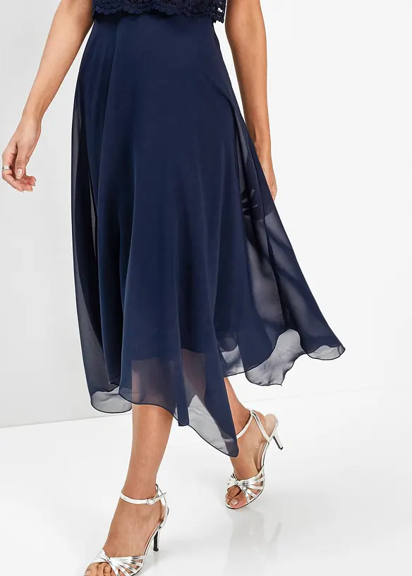 Robe premium en crêpe avec dentelle, bonprix