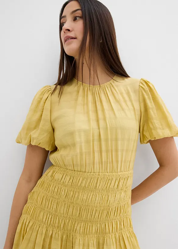 Robe courte smockée, bonprix