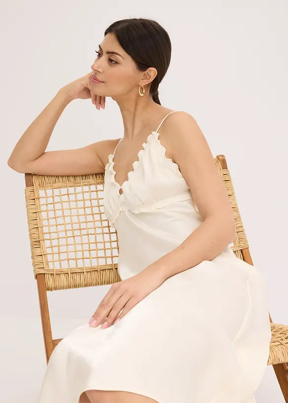 Robe longue et fluide en satin, bonprix