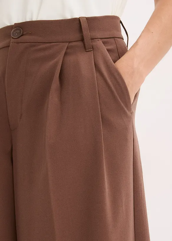 Pantalon fluide à pinces en viscose mélangée, bonprix
