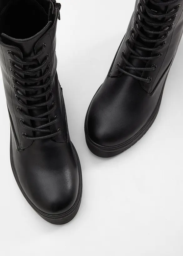 Boots lacées, bonprix