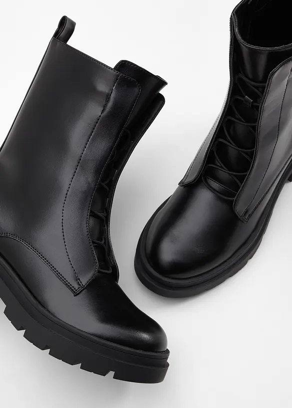 Boots lacées, bonprix