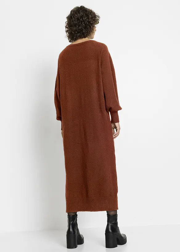 Robe midi oversize en maille, bonprix