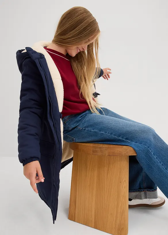 Manteau chaud et déperlant avec doublure en sherpa, bonprix